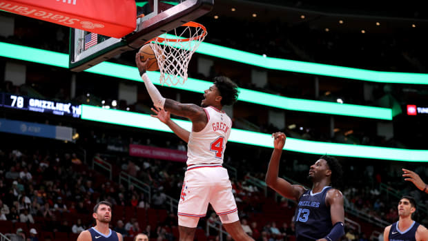 Rockets guard Jalen Green shoots against the Memphis Grizzlies during the fourth quarter at Toyota Center.